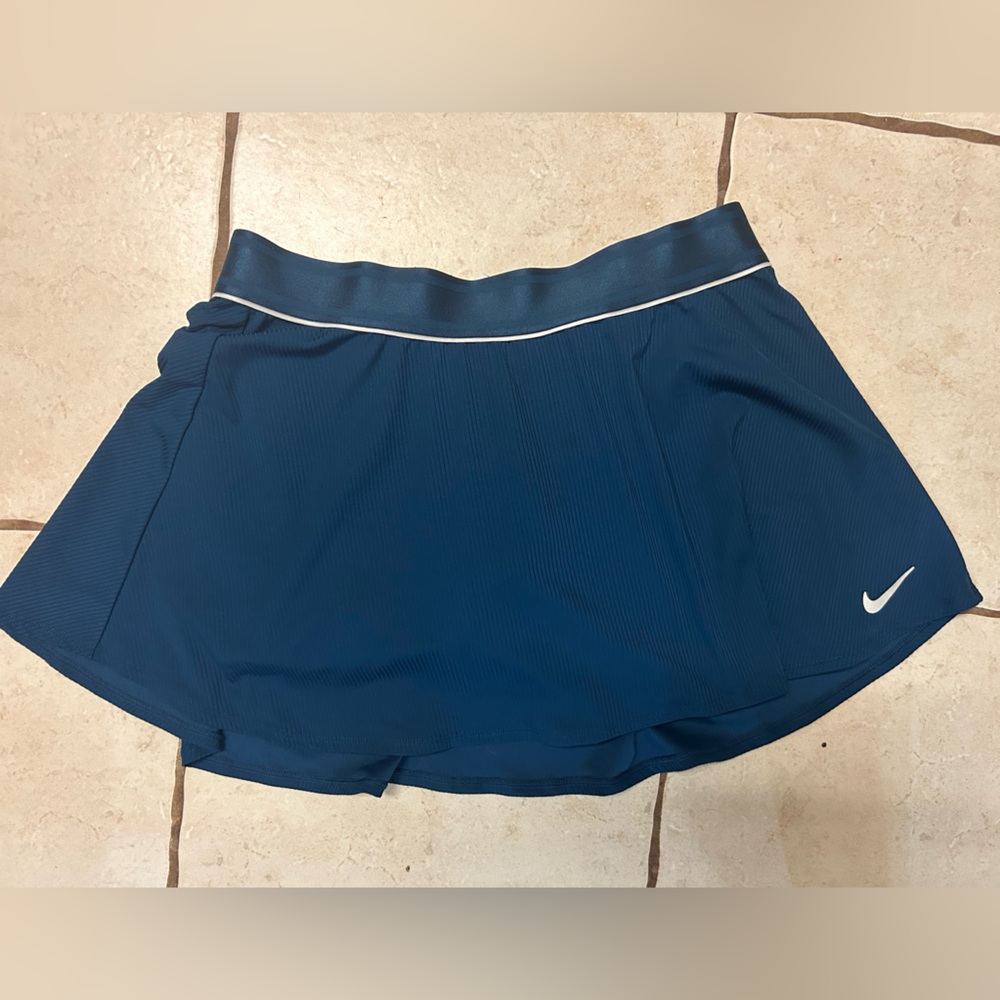 Nike court flouncy tennis skirt